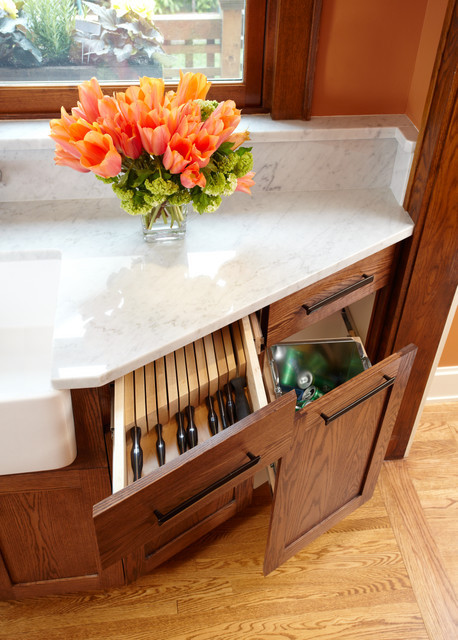 KITCHEN REMODEL: "NOT SO BIG" BUNGALOW