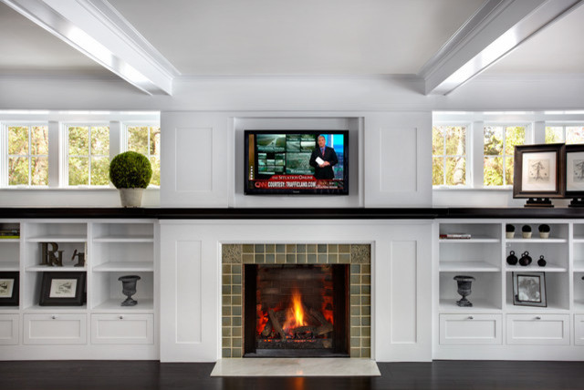 Living Room, Bookshelves with TV Exposed